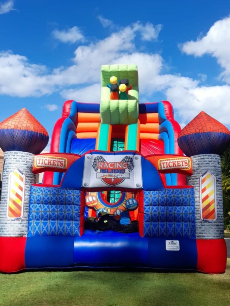 Alquiler inflable marciano